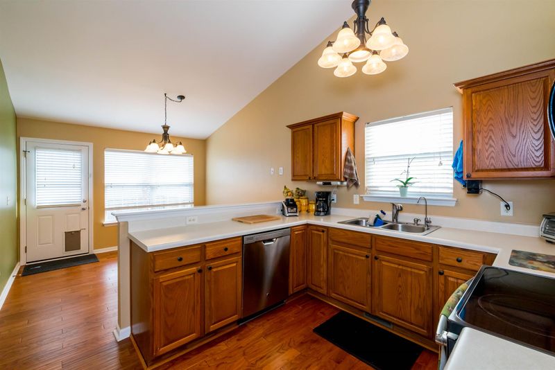124 Sumner Meadows Ln, Hendersonville, TN 37075