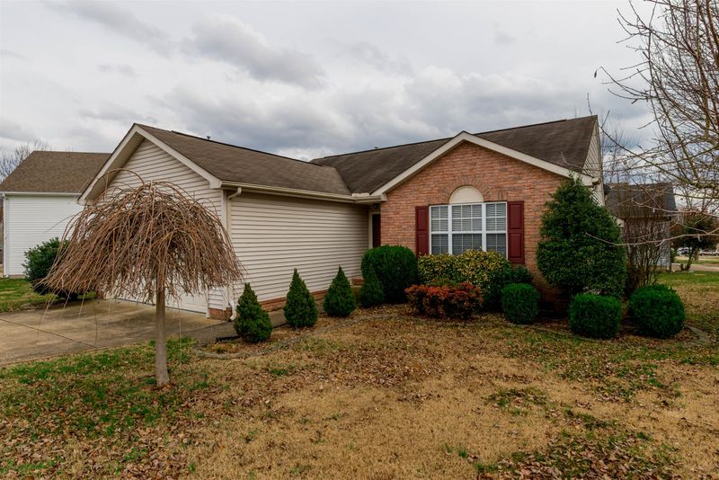 124 Sumner Meadows Ln, Hendersonville, TN 37075