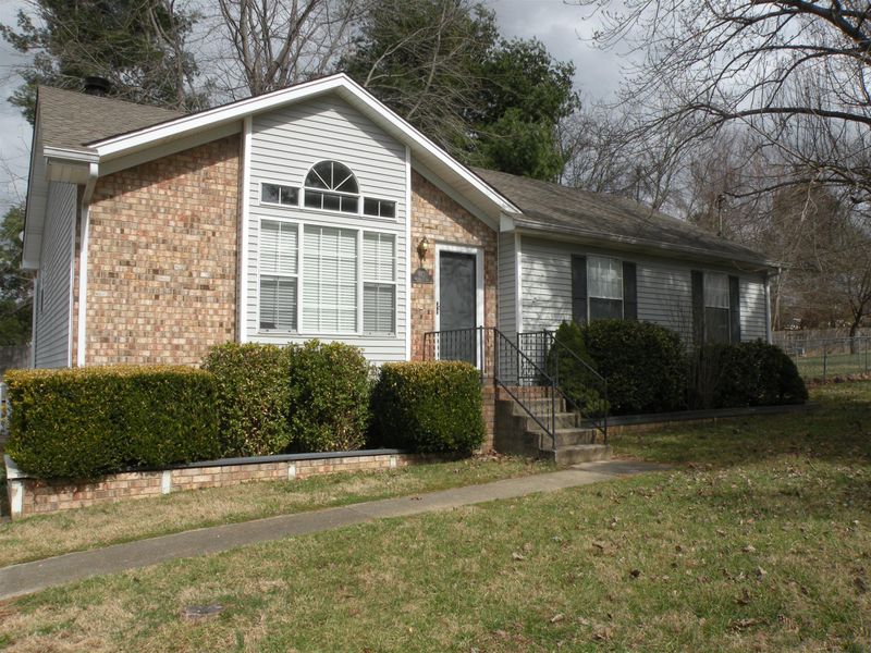115 Meadow Ct, White House, TN 37188