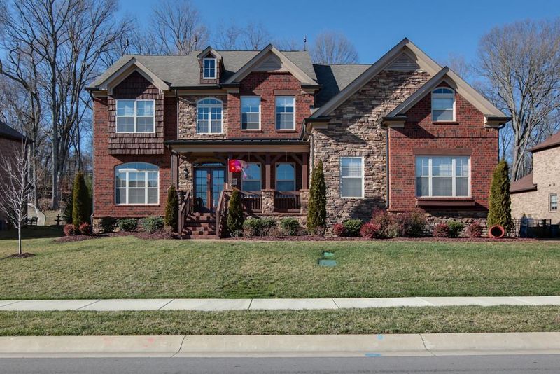9064 Chardonnay Trce, Franklin, TN 37067