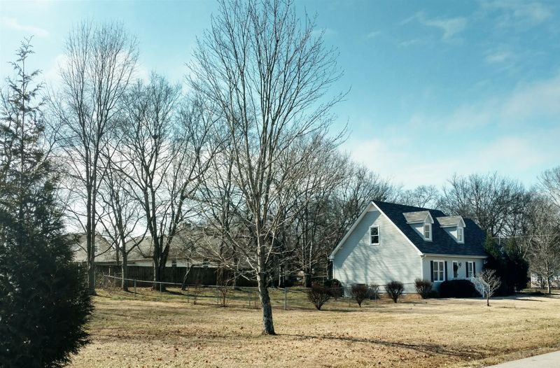 3207 Springhouse Dr, Murfreesboro, TN 37128