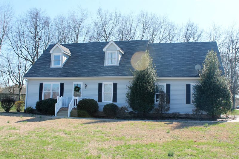 3207 Springhouse Dr, Murfreesboro, TN 37128