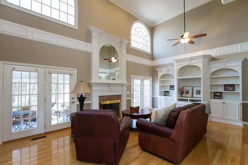 3034 Saint Johns Dr, Murfreesboro, TN 37129