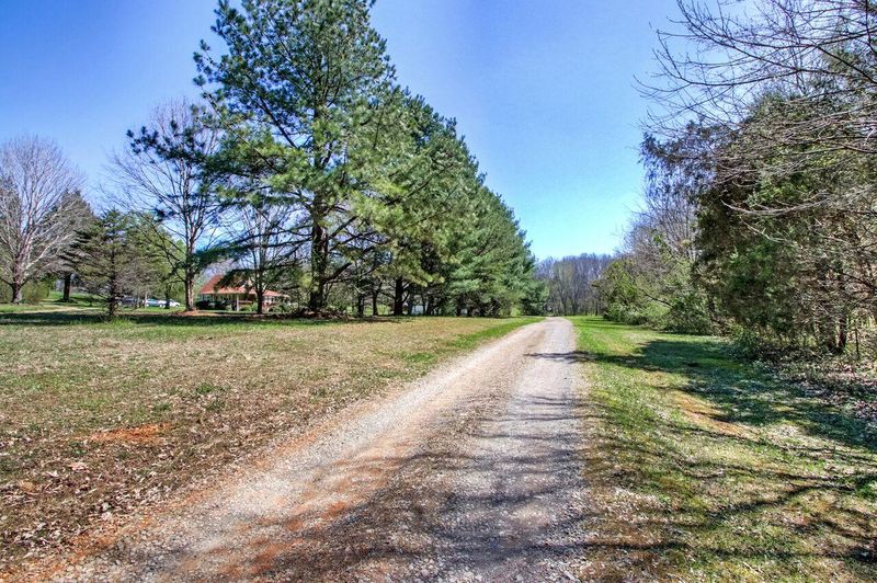 6754 Herbert Shannon Rd, Springfield, TN 37172