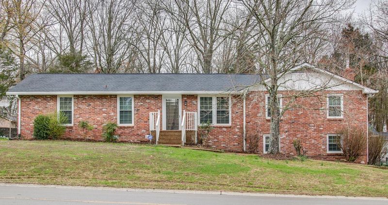 1281 Cheyenne Blvd, Madison, TN 37115