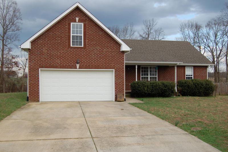 207 Arabian Ln, Springfield, TN 37172