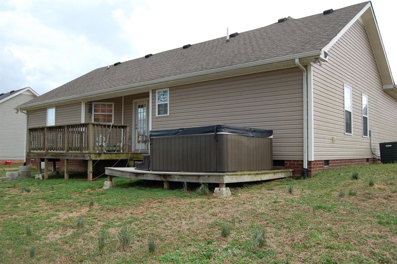 207 Arabian Ln, Springfield, TN 37172