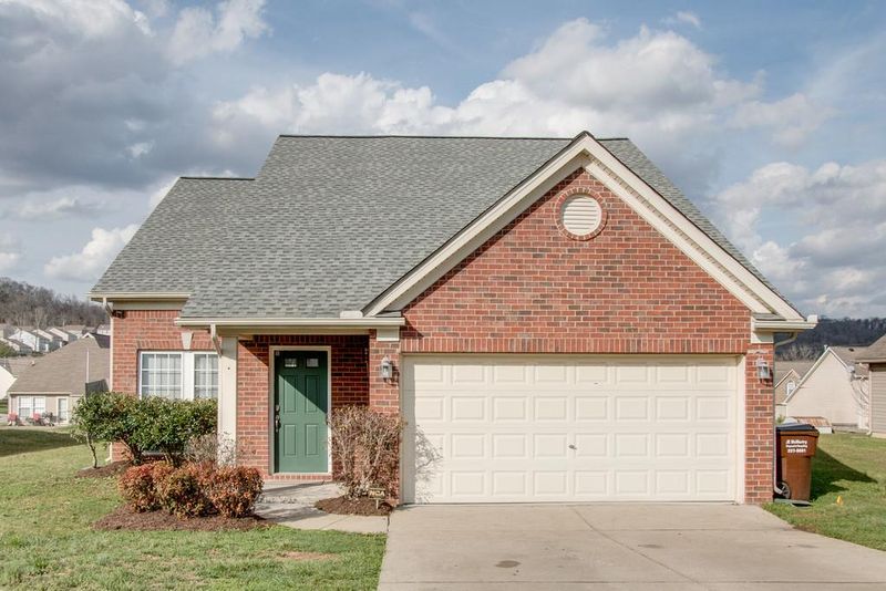 1092 Rambling Brook Rd, Nashville, TN 37218
