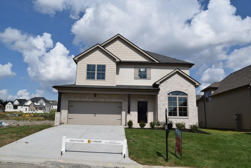 5768 Napa Valley Dr, Smyrna, TN 37167