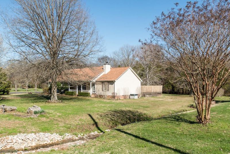 719 Running Deer Dr, Columbia, TN 38401