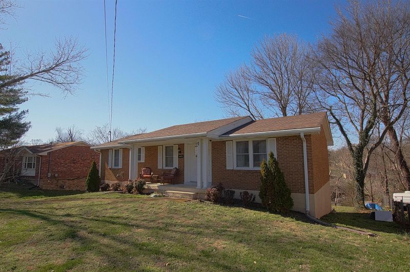 4892 Whittier Dr, Old Hickory, TN 37138