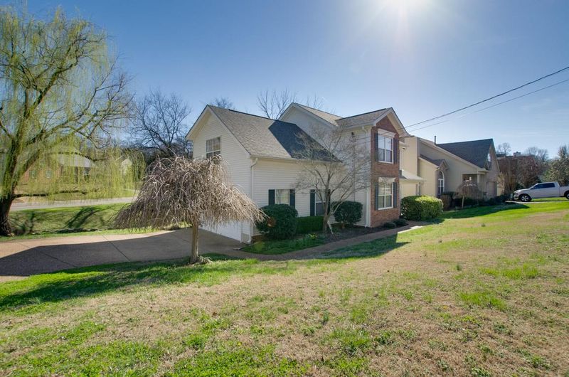 1301 Georgetown Dr, Old Hickory, TN 37138