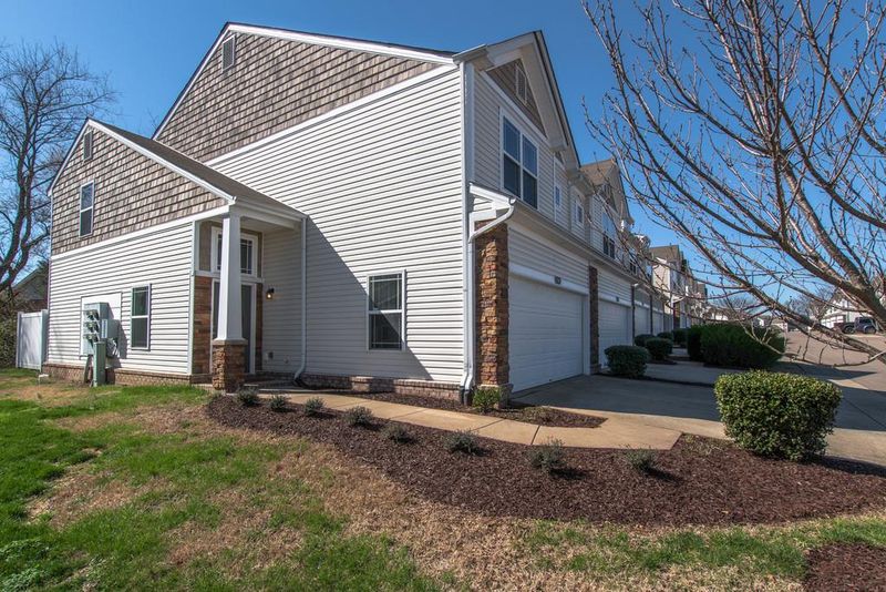 1100 Somerset Springs Dr, Spring Hill, TN 37174
