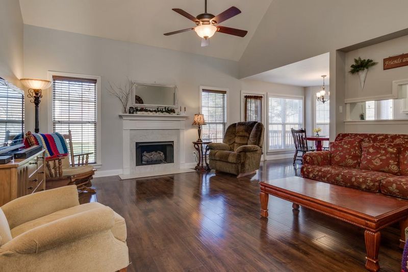2105 Kenowick Ct, Spring Hill, TN 37174
