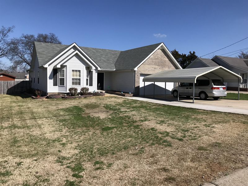 2123 Montgomery Ln, La Vergne, TN 37086