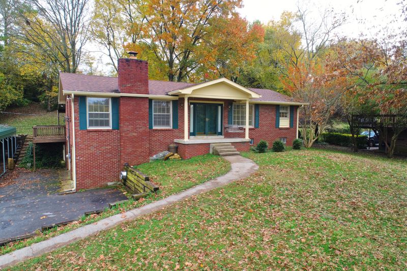 364 Lakeshore Dr, Old Hickory, TN 37138