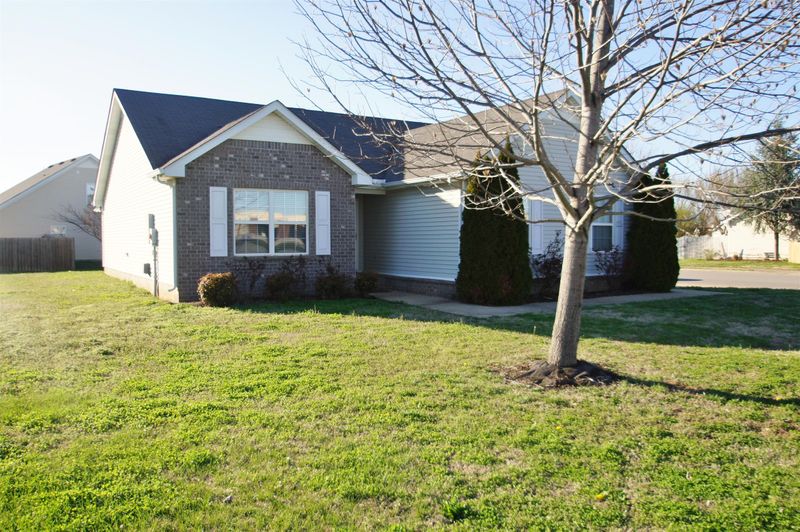 1808 Saint Andrews Dr, Murfreesboro, TN 37128