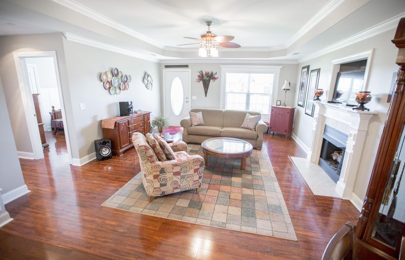 1110 Cascade Falls Dr, Murfreesboro, TN 37129