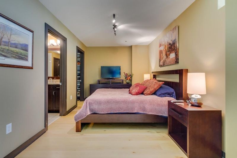 900 20th Ave S Apt 1208 #1208, Nashville, TN 37212