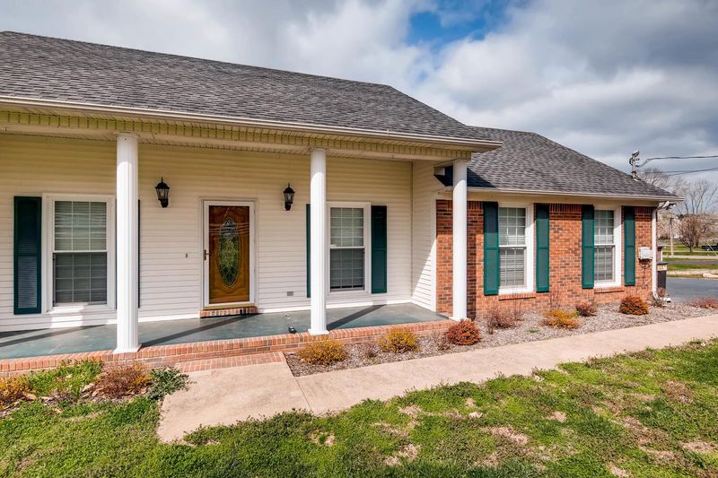 1044 Cliff White Rd, Columbia, TN 38401