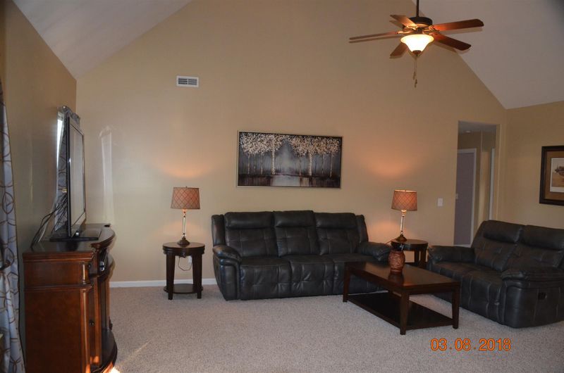 406 Gateway Dr, Murfreesboro, TN 37127
