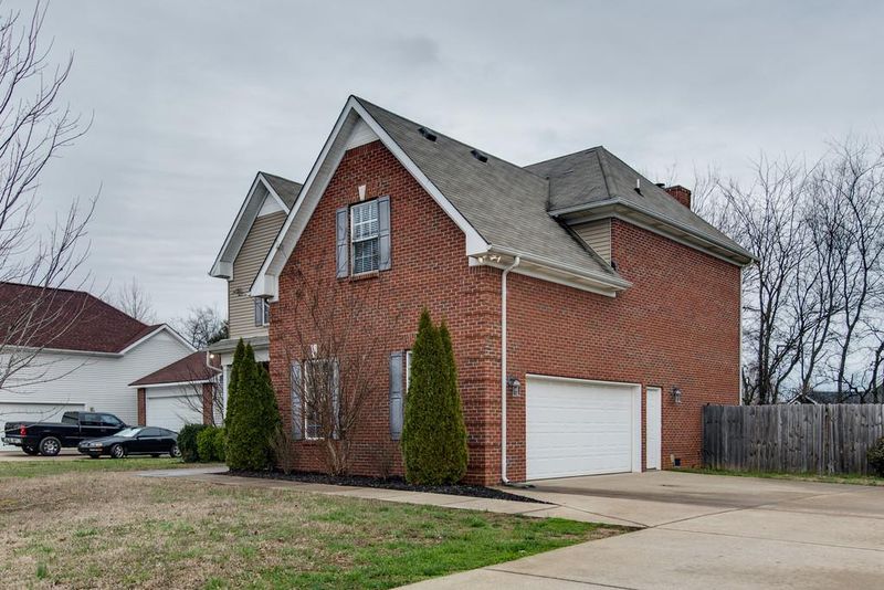 1763 Potters Ct, Murfreesboro, TN 37128
