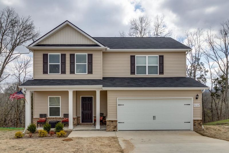 2237 Bee Hive Dr, Columbia, TN 38401