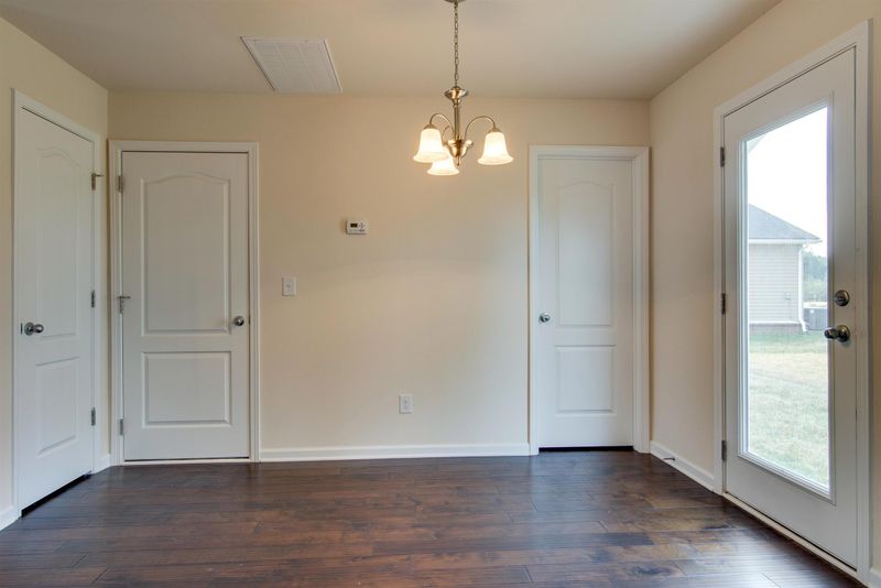 3236 Dizzy Dean Dr, Murfreesboro, TN 37128