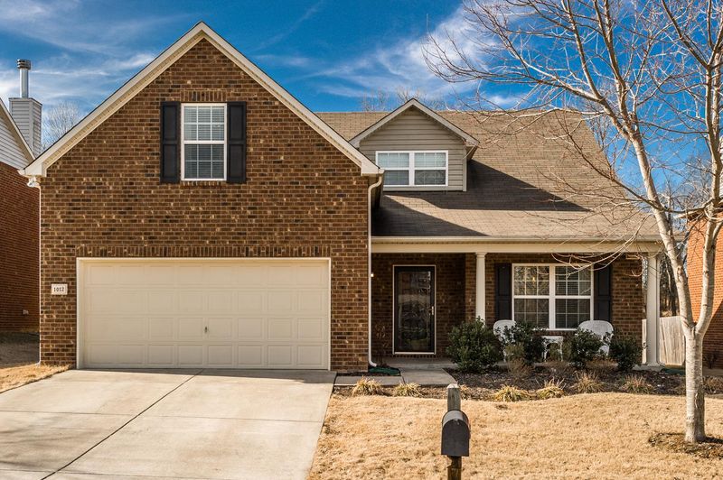 1012 Harmony Ln, Hendersonville, TN 37075