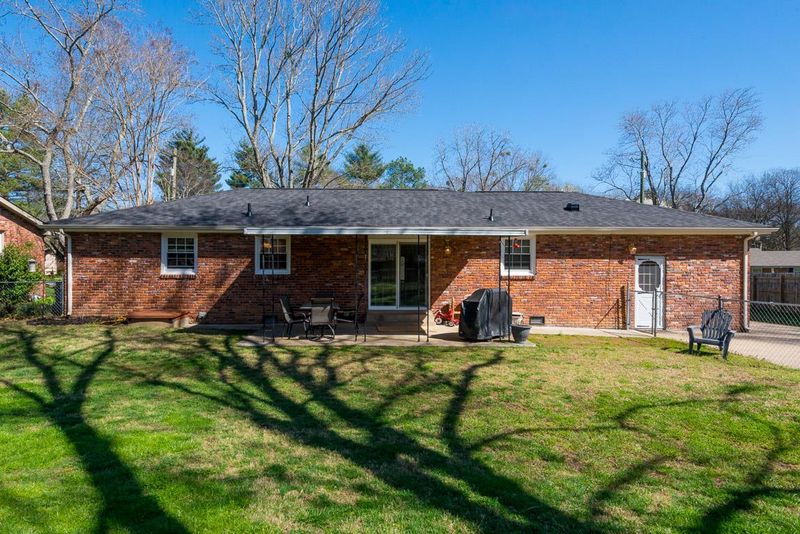 7244 Willow Creek Dr, Nashville, TN 37221