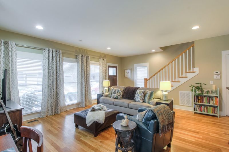 300 Sylvan Park Ln, Nashville, TN 37209