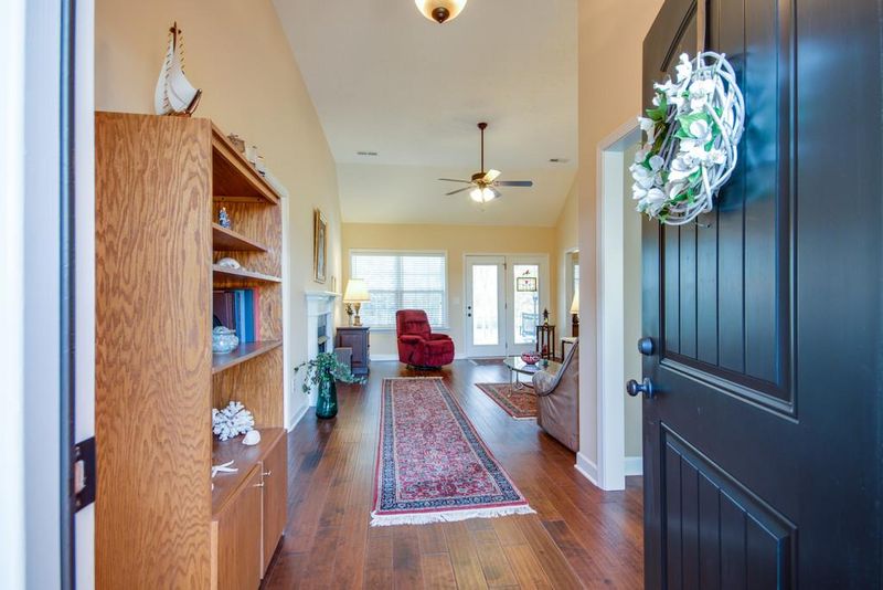 121 Riddick Ct, Murfreesboro, TN 37127