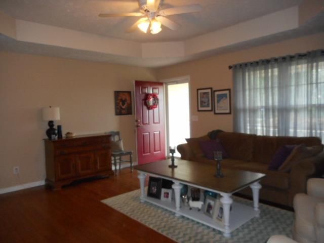 219 Fall Creek Dr, Murfreesboro, TN 37129
