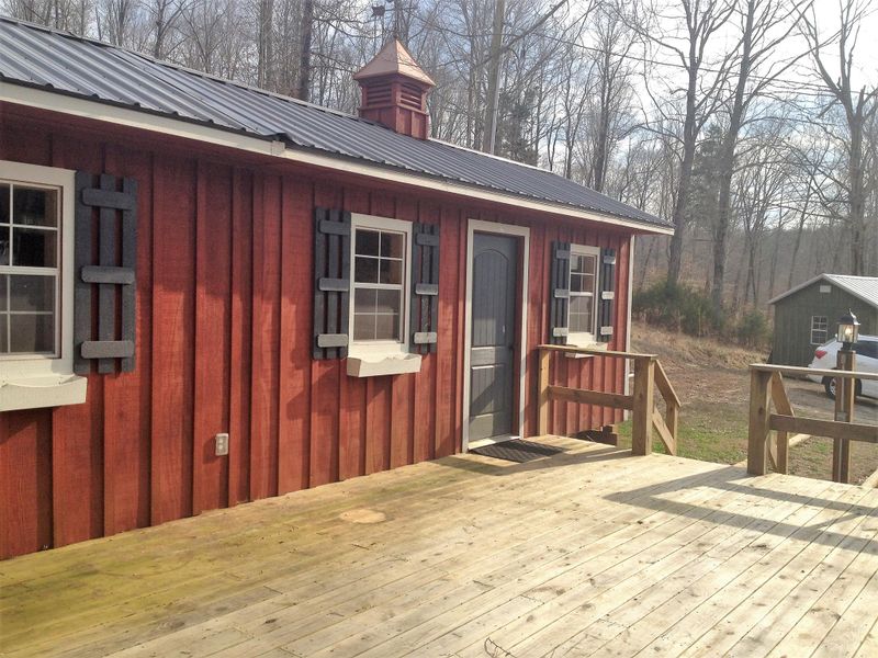 1355 Stoney Point Rd, Vanleer, TN 37181