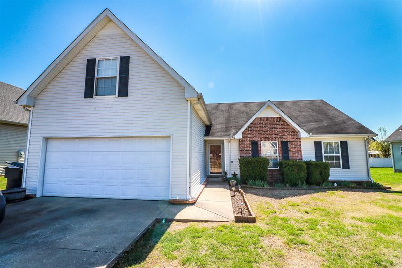 1245 Saint Andrews Dr, Murfreesboro, TN 37128