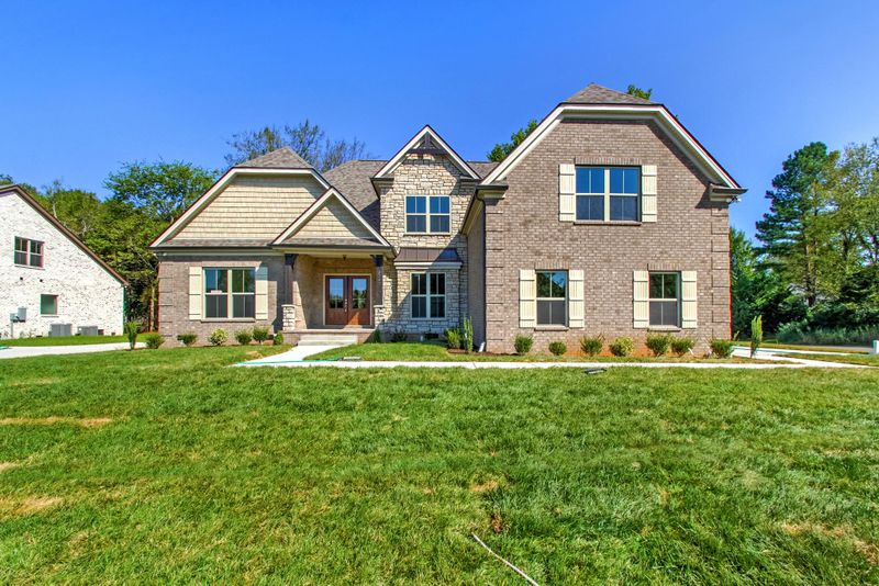 2747 Crowne Pointe Dr, Murfreesboro, TN 37130