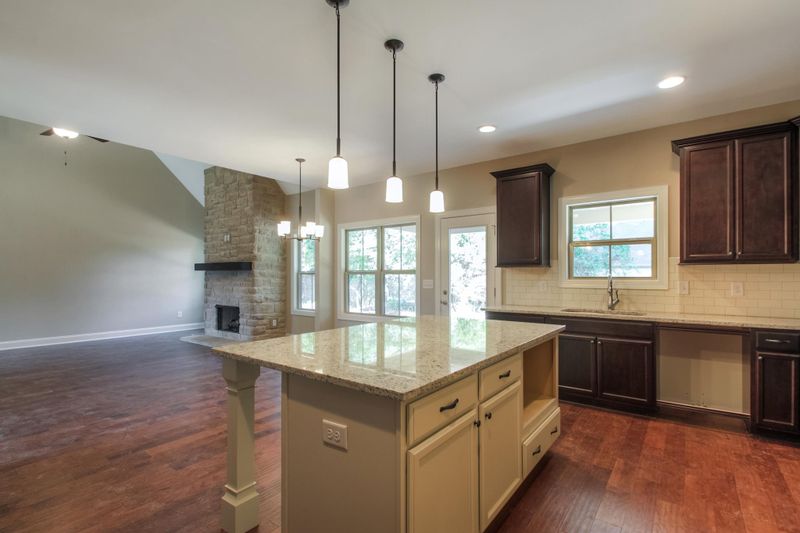 2747 Crowne Pointe Dr, Murfreesboro, TN 37130