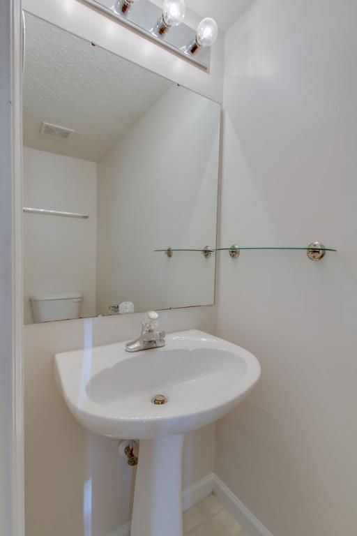1981 Stoney Meadow Dr, Murfreesboro, TN 37129