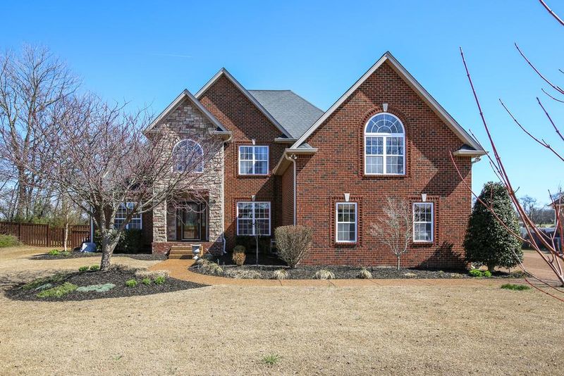 1049 Lone Oak Rd, Mount Juliet, TN 37122