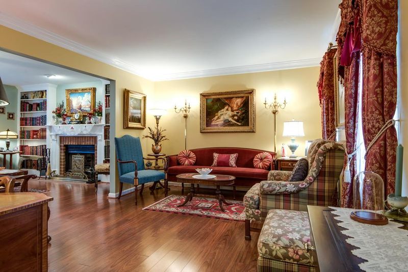 100 Oak Hl, Hermitage, TN 37076