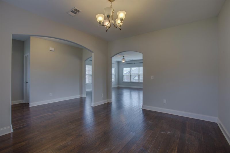 2612 Paddock Park Dr, Thompsons Station, TN 37179