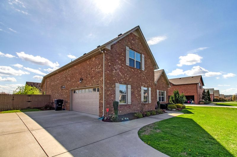 4831 Conquer Dr, Murfreesboro, TN 37128