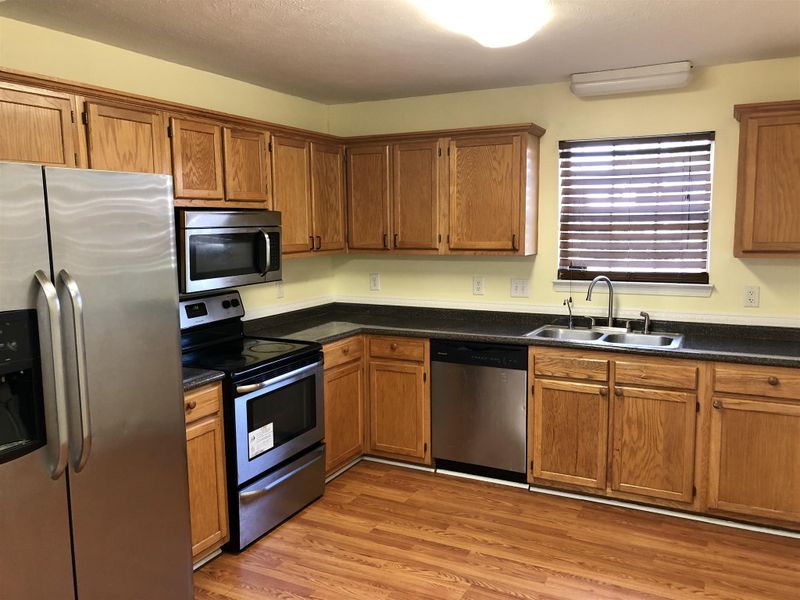 935 Patty Cv, La Vergne, TN 37086