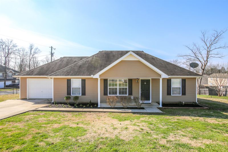 250 Niagra Ln, Murfreesboro, TN 37129