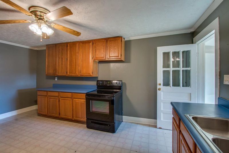 113 Vantrease Rd, Brush Creek, TN 38547
