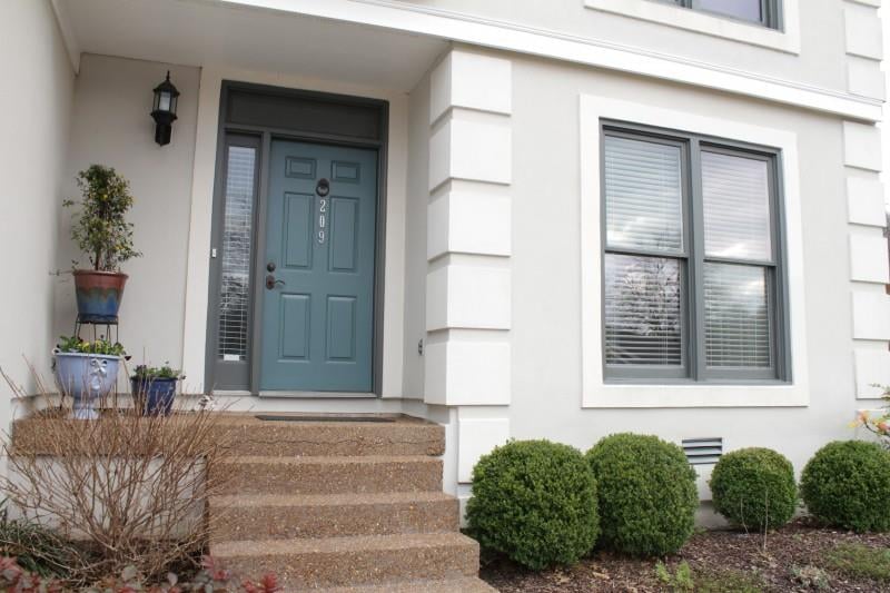 209 Deer Park Ln, Franklin, TN 37069