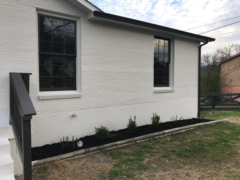 361 Kingview Dr, Nashville, TN 37218