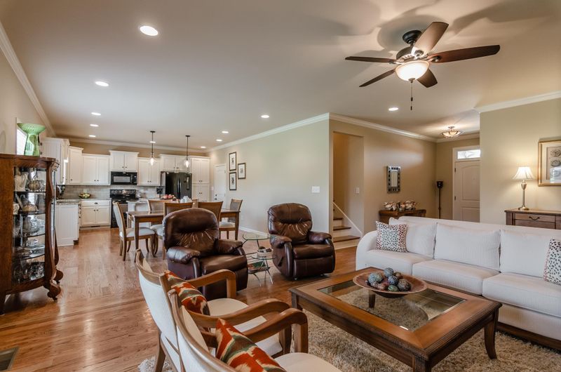 164 Aquinas Ct, Gallatin, TN 37066