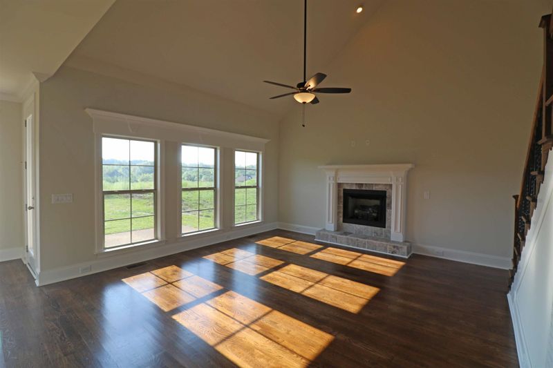 616 Southshore Pt, Mount Juliet, TN 37122