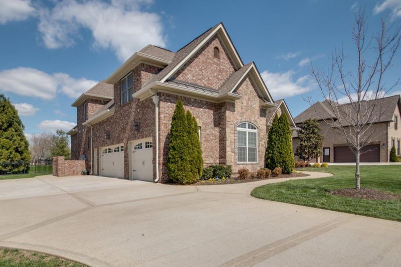 1615 Fairhaven Ln, Murfreesboro, TN 37128